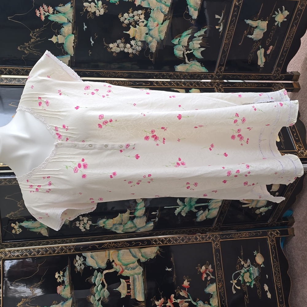 Aria Cream/Yellow Sleepshirt with Pink Floral Design